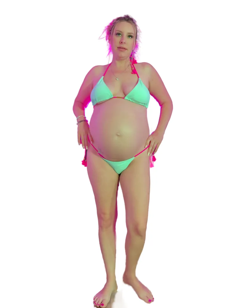 Blonde Mom (Sofia) photo 3